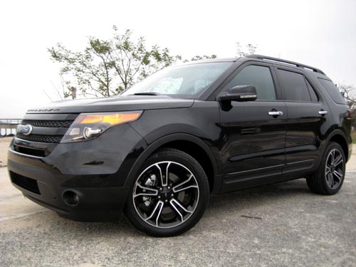 Ford Explorer Black