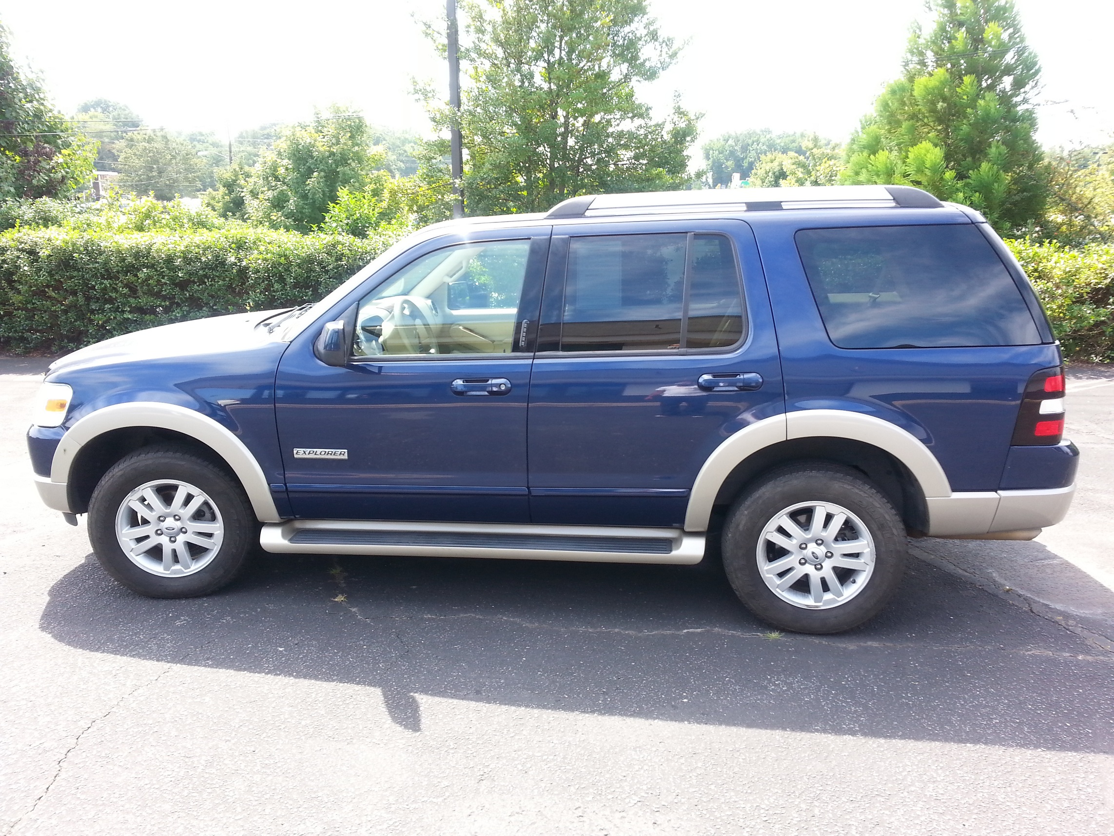 Ford Explorer Blue