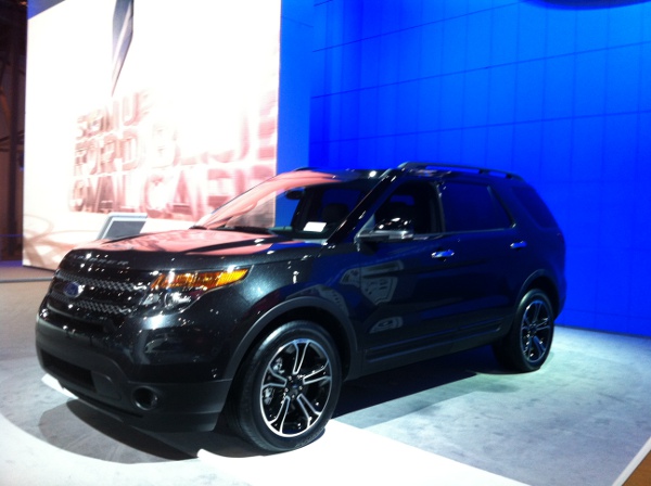 Ford Explorer Sport Black