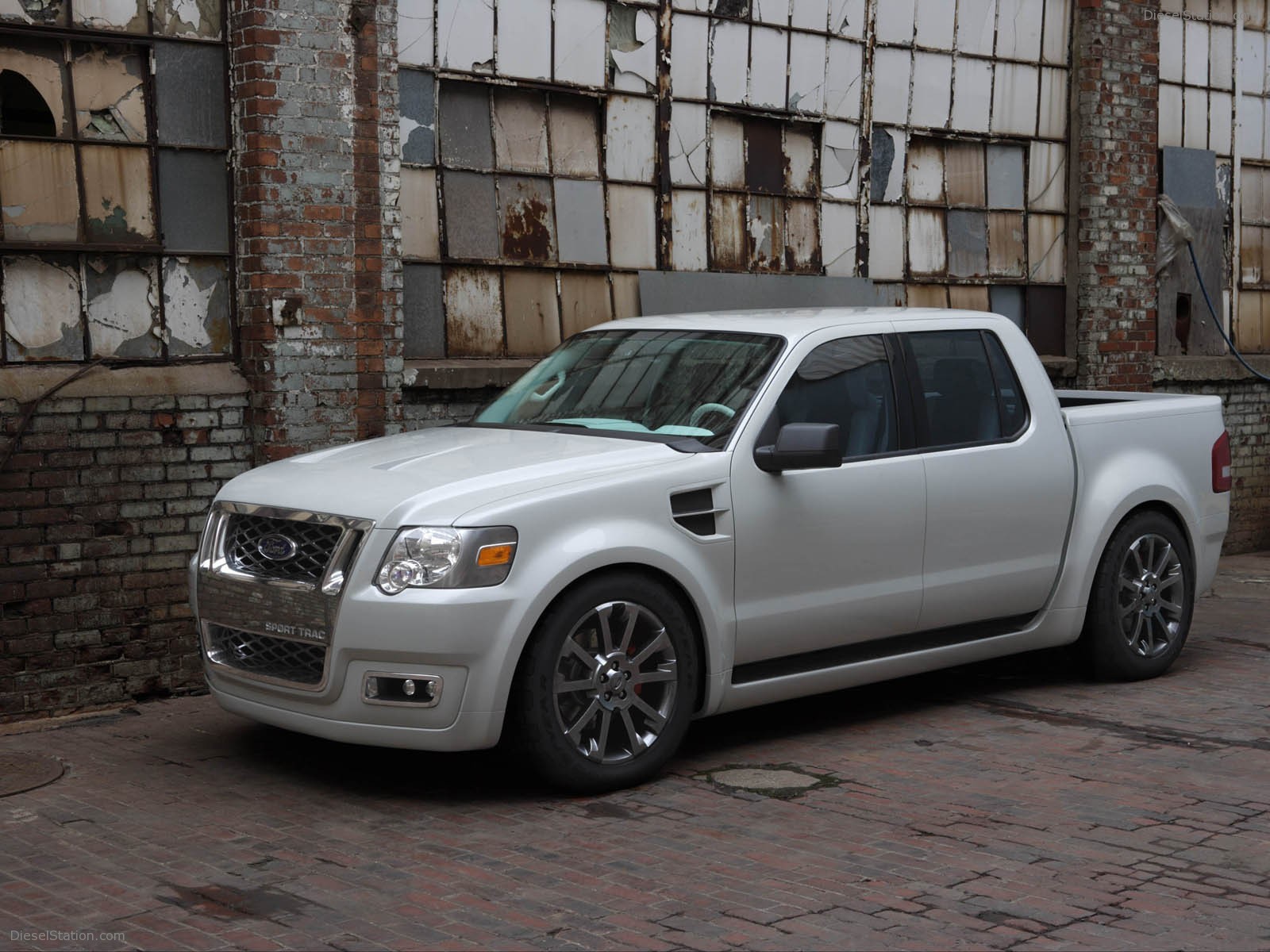 Ford Explorer Sport Trac Adrenalin