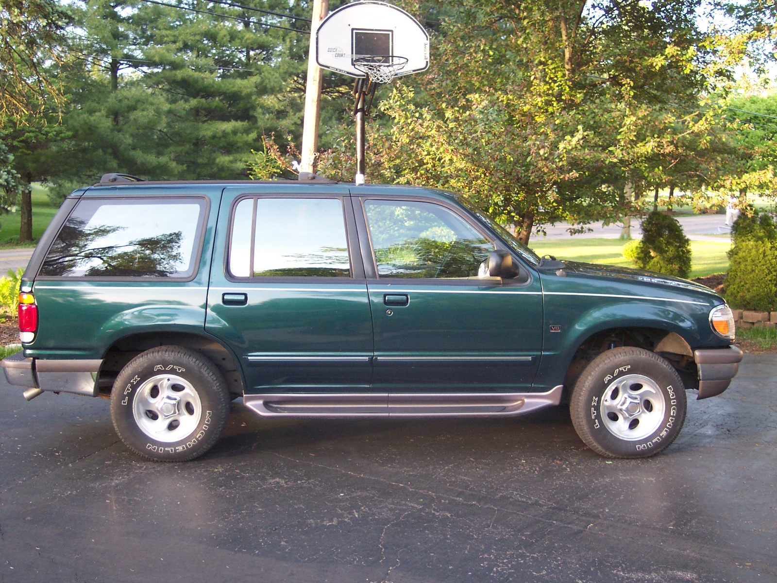 Ford Explorer V6