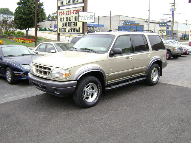 Ford Explorer XL