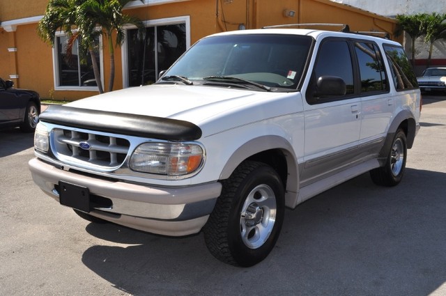 Ford Explorer XL