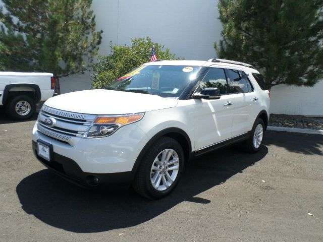 Ford Explorer XLT 4wd