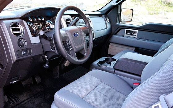 Ford F-150 V8