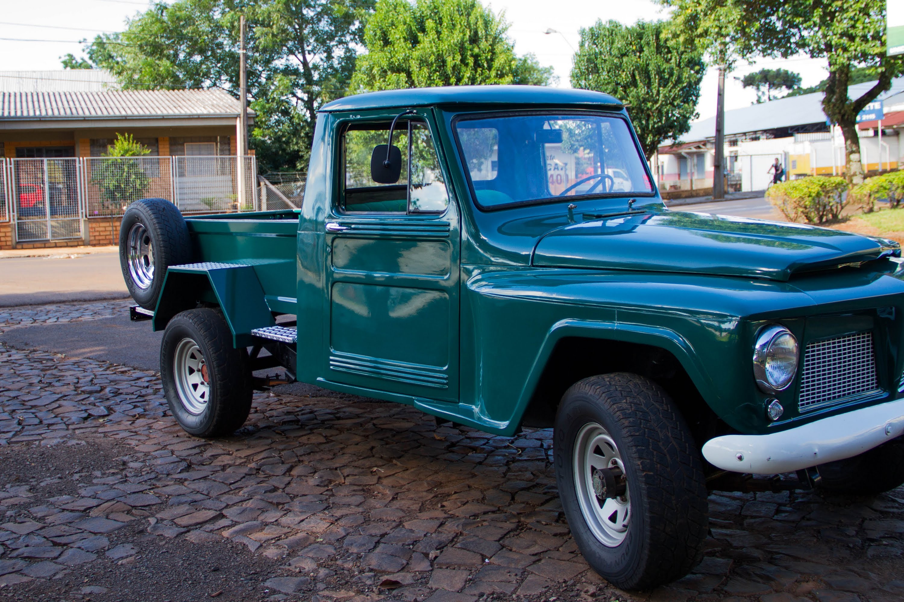 Ford F-75
