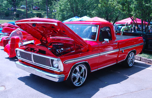 Ford F100 Slammed