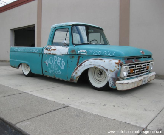 Ford F100 Slammed