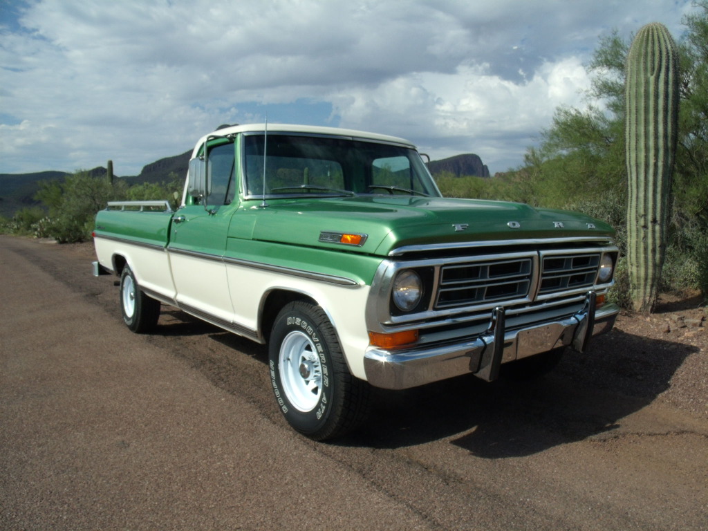 Ford F100 Sport Custom
