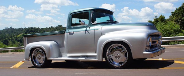 Ford F100 V8