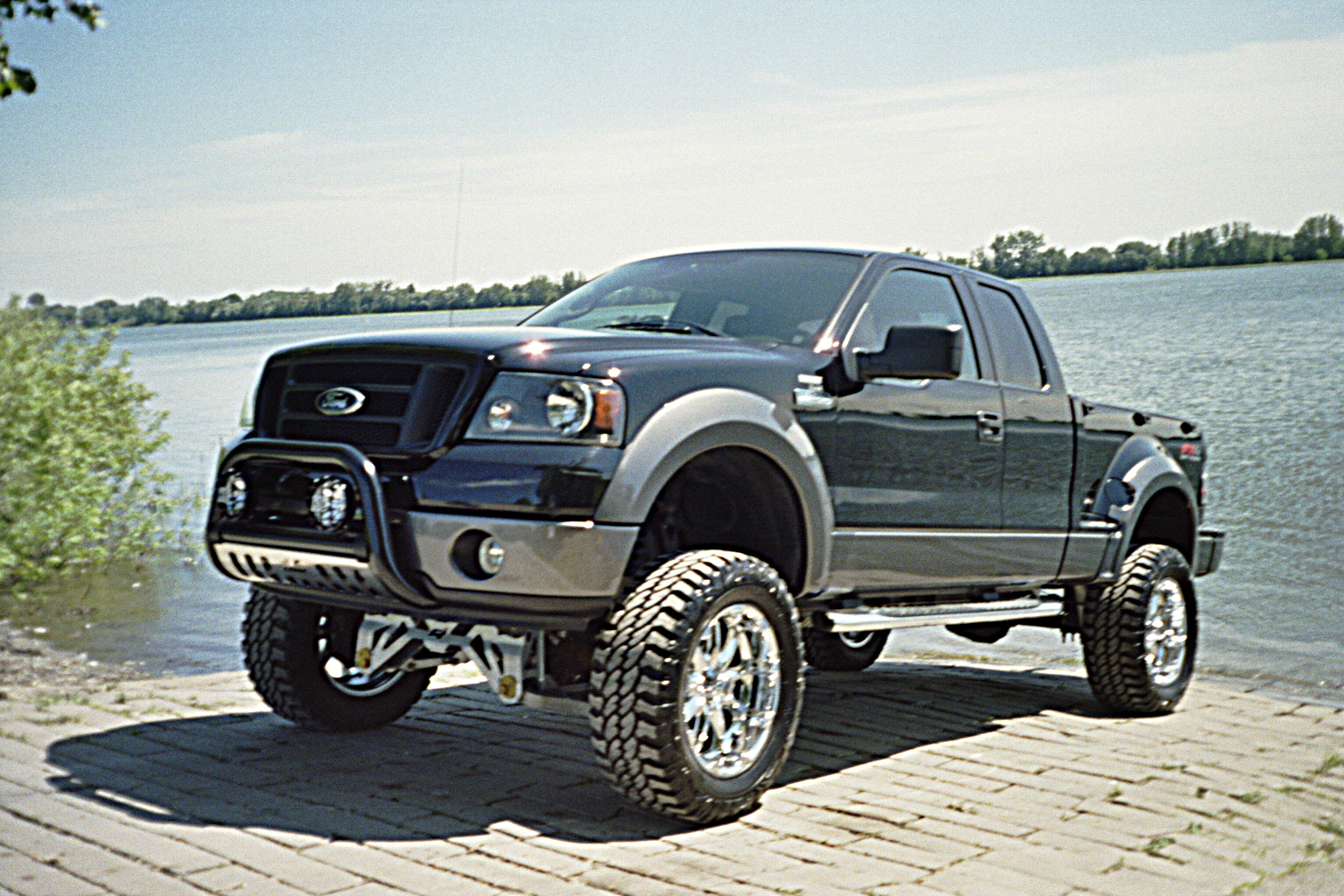 Ford F150 Saleen