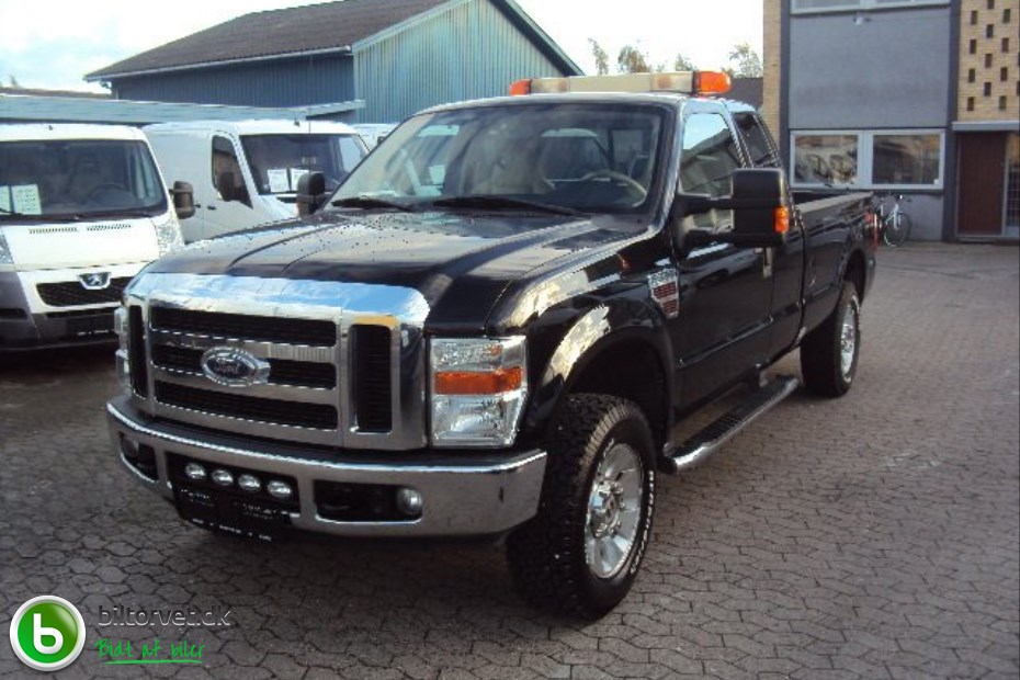 Ford F250 V8
