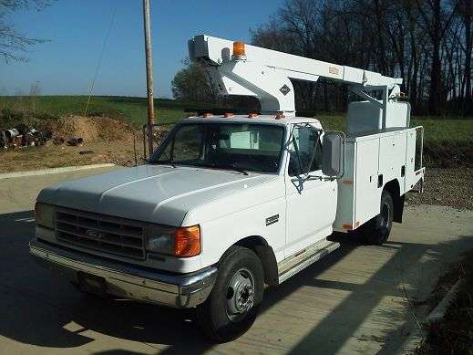 Ford F450 Bucket Truck
