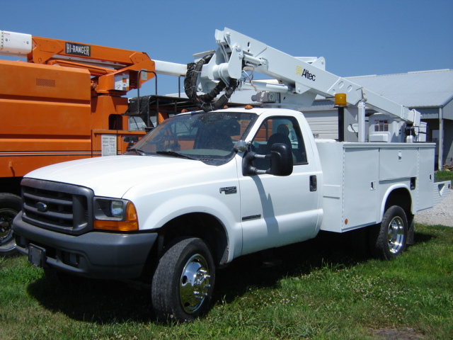 Ford F450 Bucket Truck