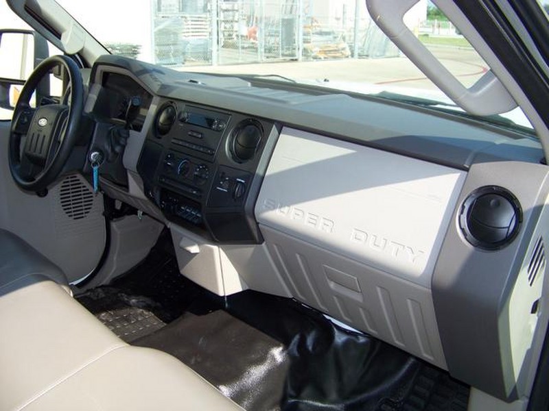 Ford F550 Box Truck