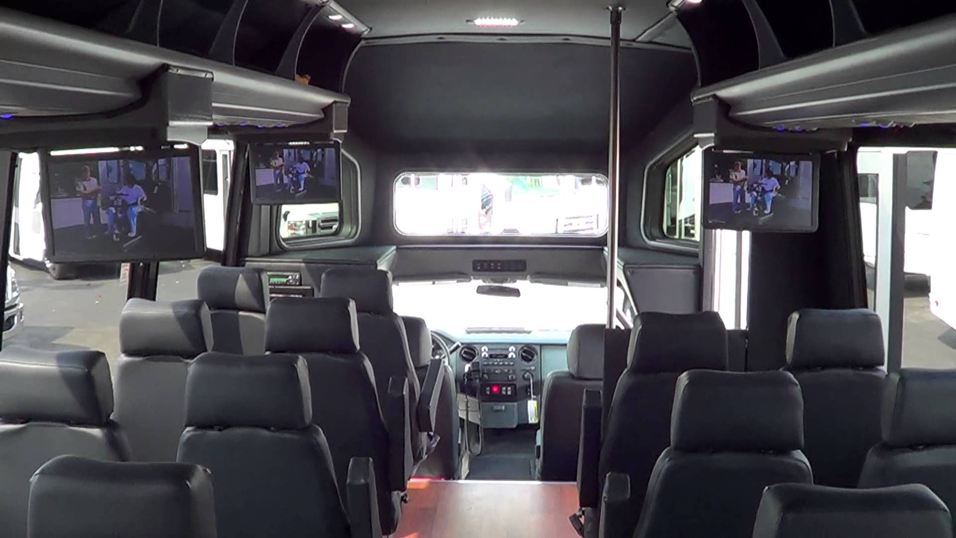 Ford F550 Bus