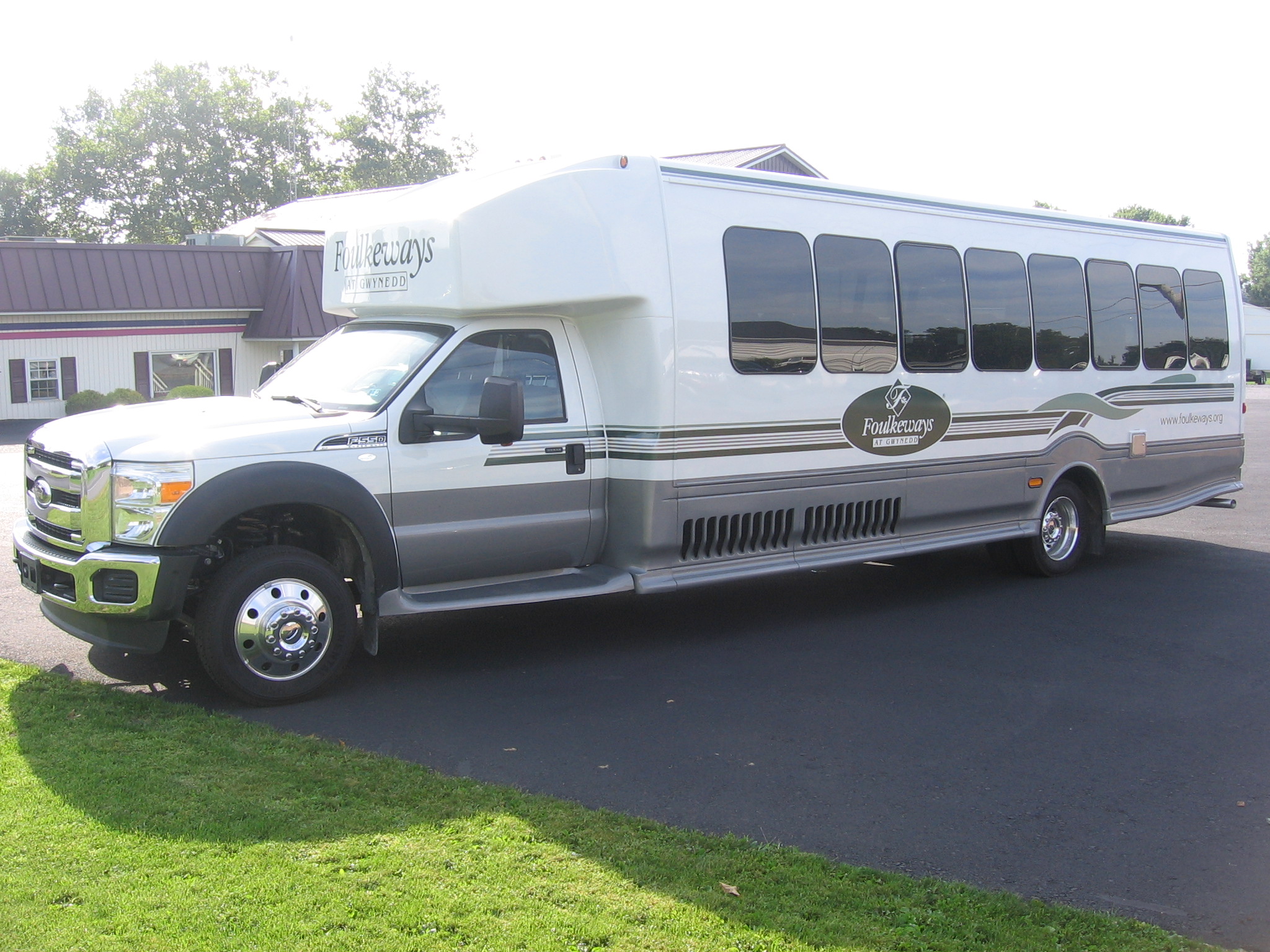 Ford F550 Bus