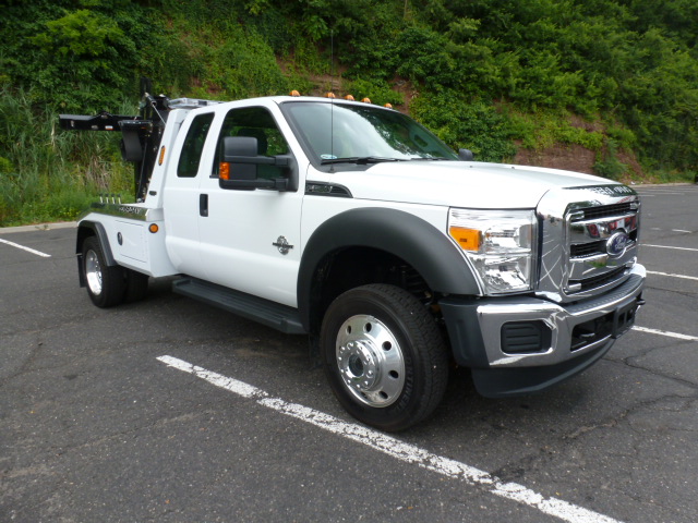 Ford F550 Tow Truck