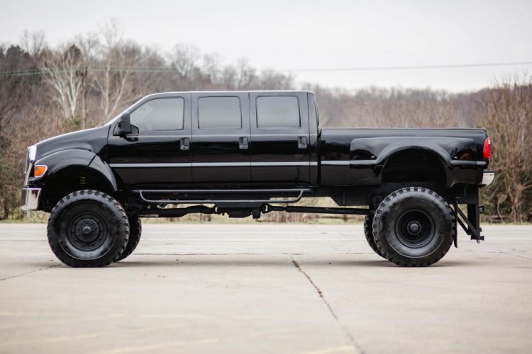 Ford F650 6 Door