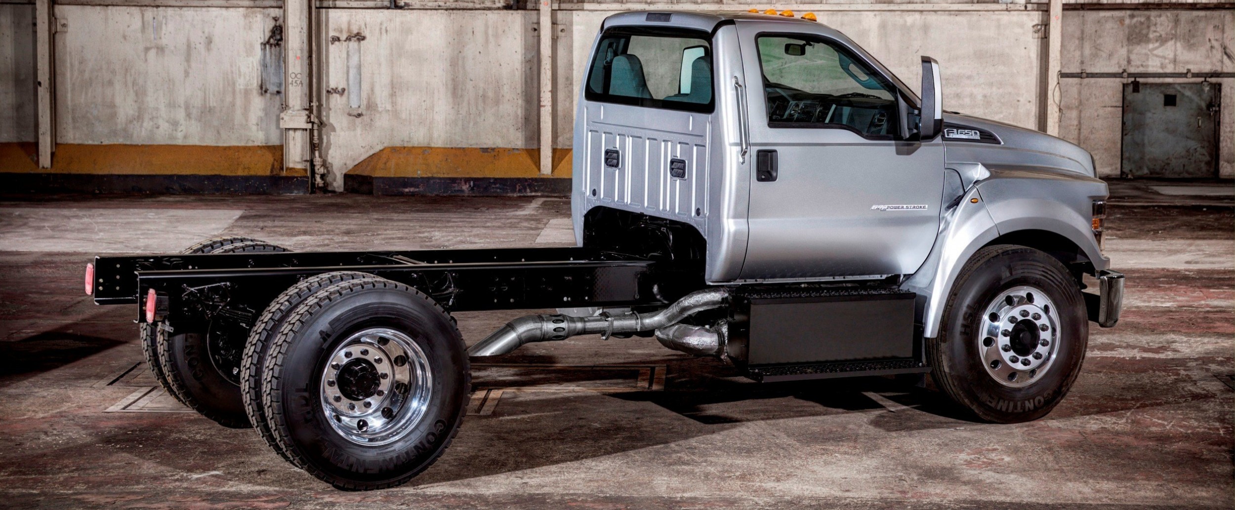 Ford F650 V10