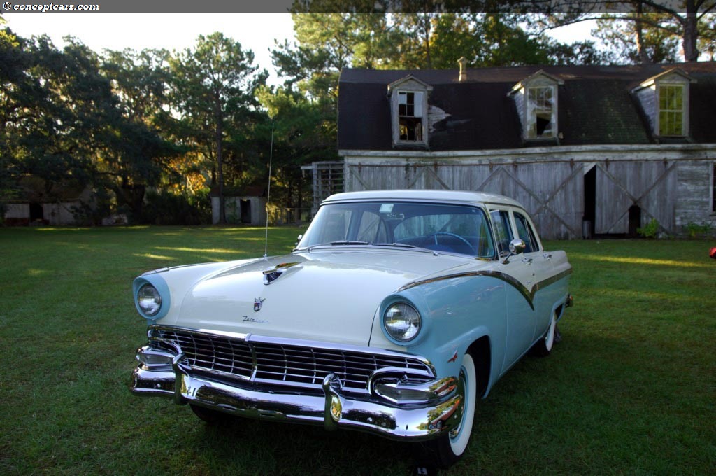 Ford Fairlane 1956