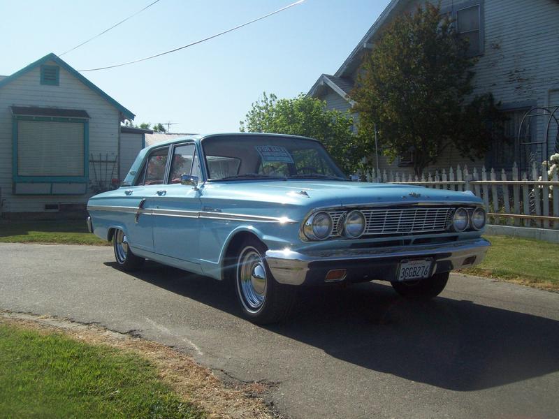 Ford Fairlane 4-Door