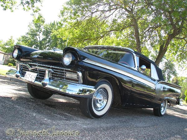 Ford Fairlane 500 Convertible