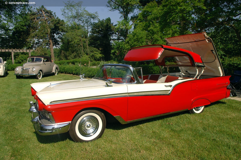 Ford Fairlane 500 Skyliner