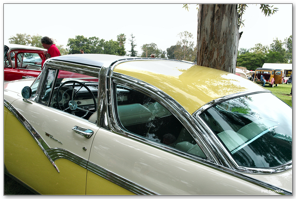 Ford Fairlane Crown Victoria Skyliner