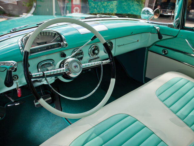 Ford Fairlane Crown Victoria Skyliner