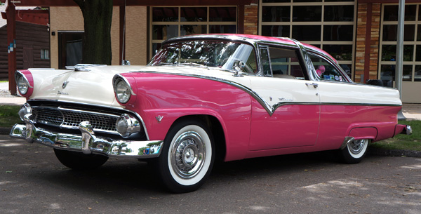Ford Fairlane Crown Victoria