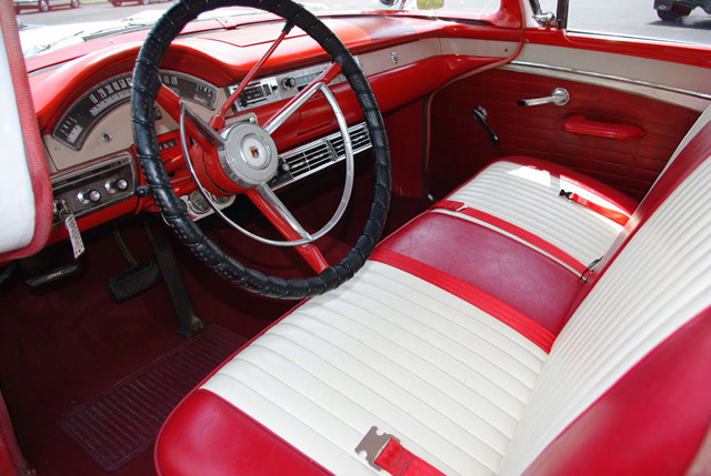 Ford Fairlane Skyliner