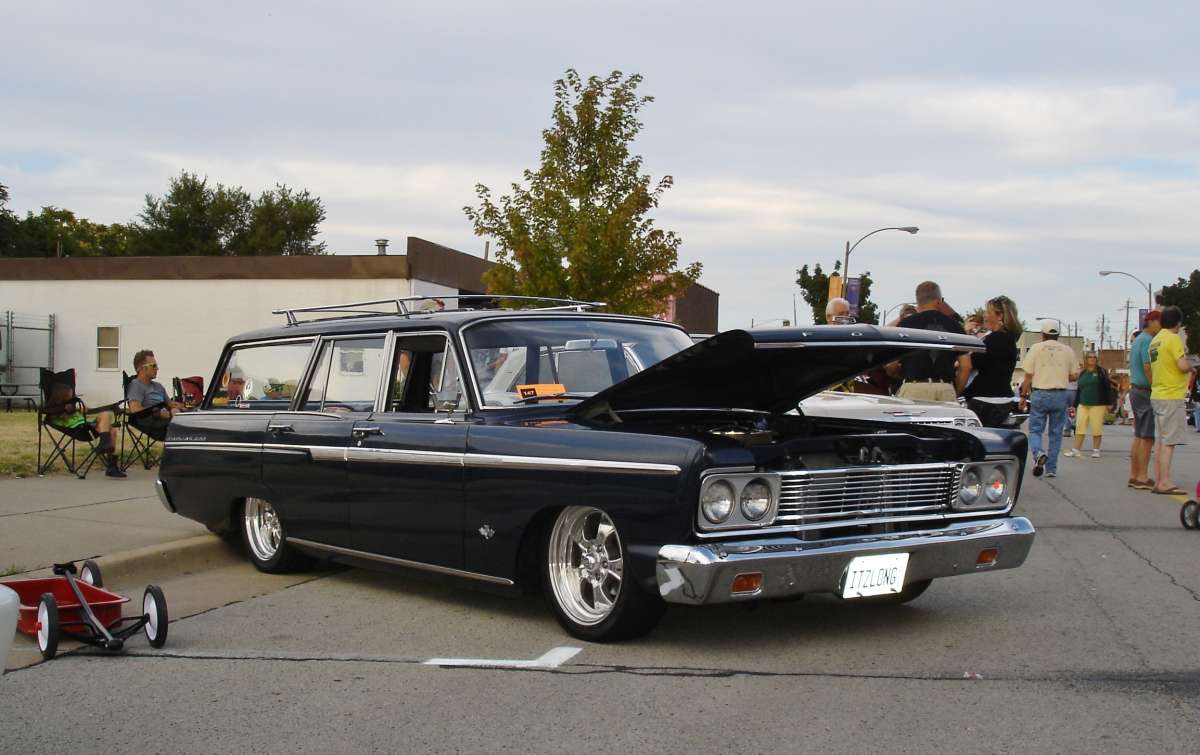 Ford Fairlane Station Wagon