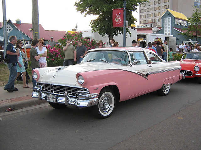 Ford Fairlane Victoria