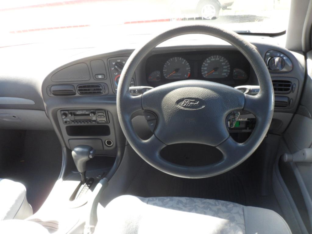 Ford Falcon 1998