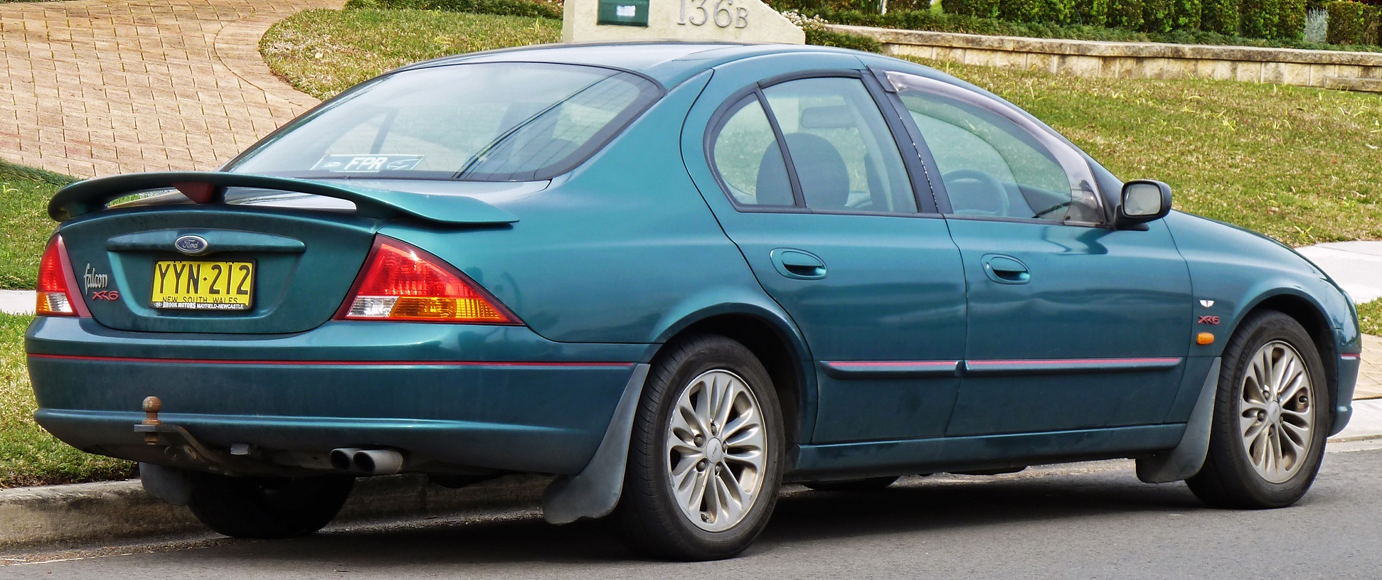 Ford Falcon 2000