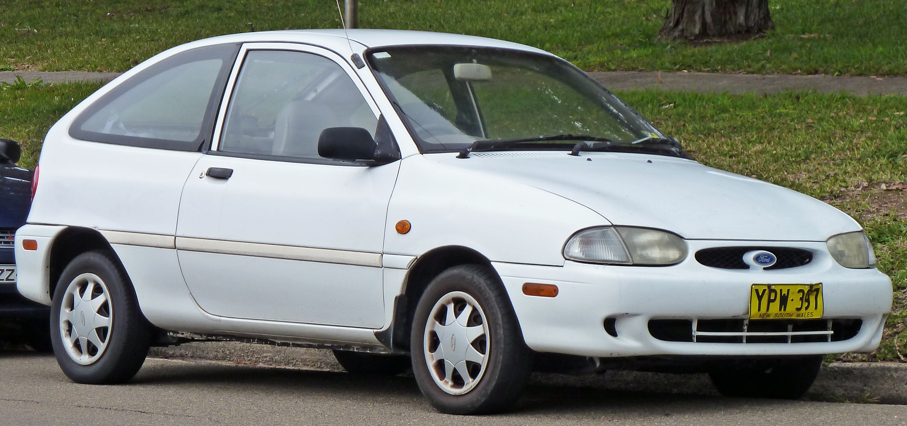 Ford Festiva 1999