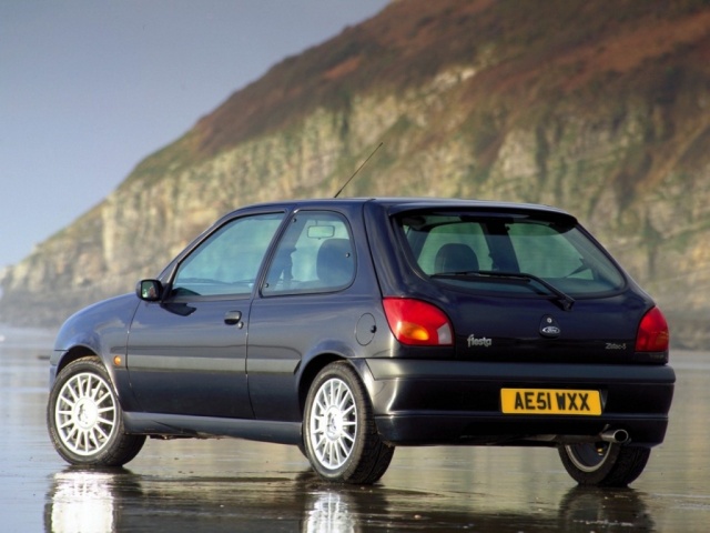 Ford Fiesta 2000