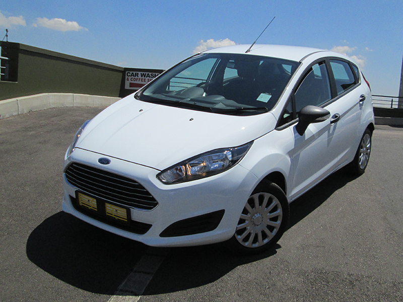 Ford Fiesta Ambiente 2014