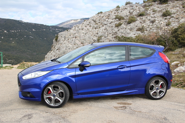 Ford Fiesta Blue