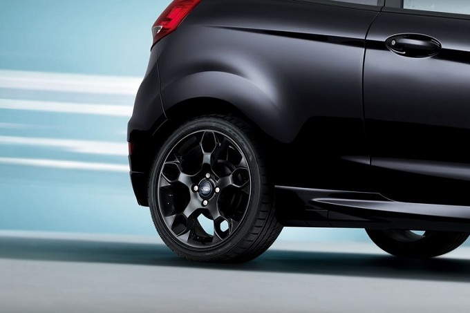 Ford Fiesta Panther Black
