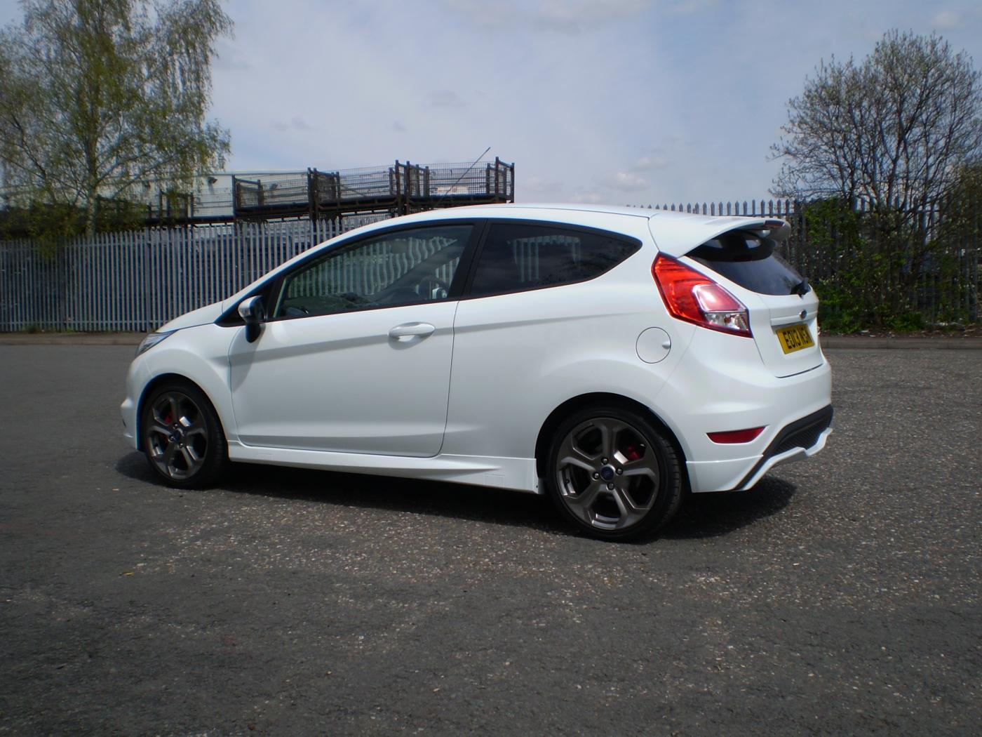 Ford Fiesta ST White