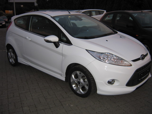Ford Fiesta Titanium White