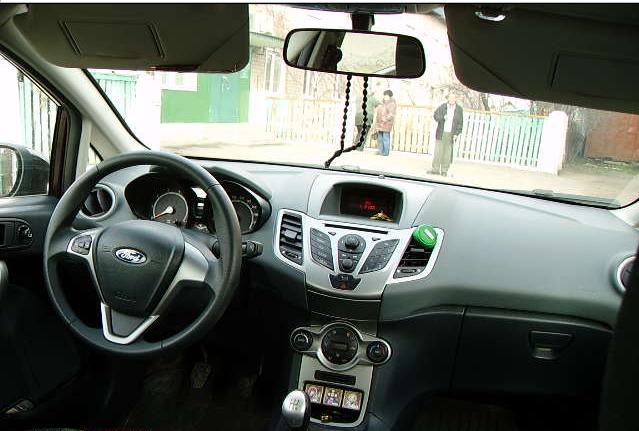 Ford Fiesta Violet