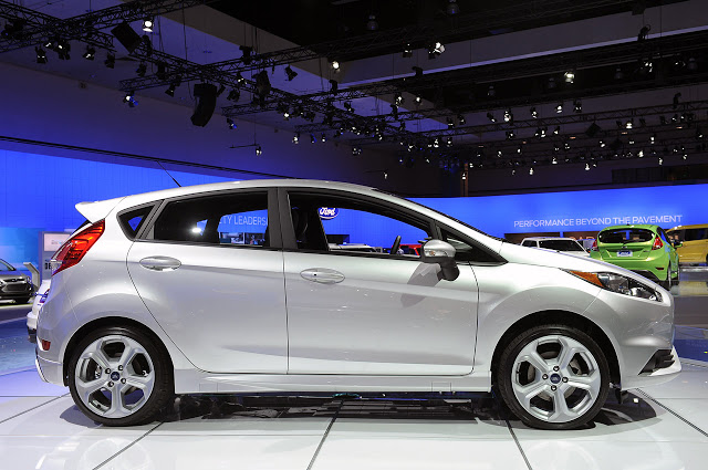 Ford Fiesta White 2014