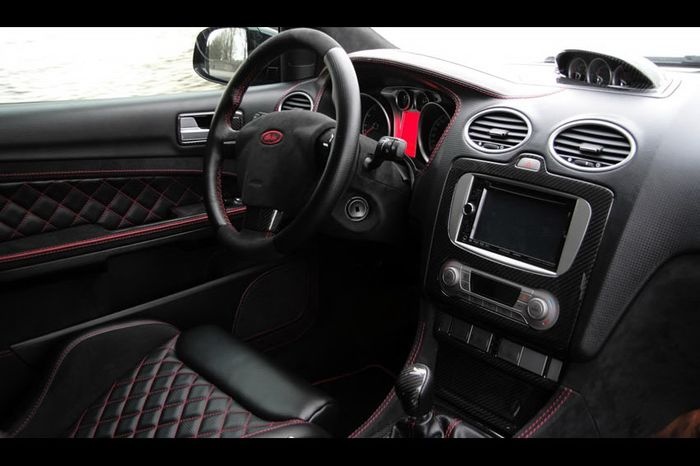 Ford Focus RS Black