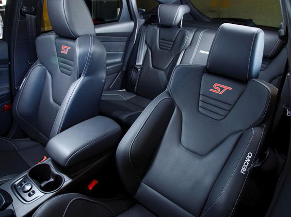 Ford Focus ST black