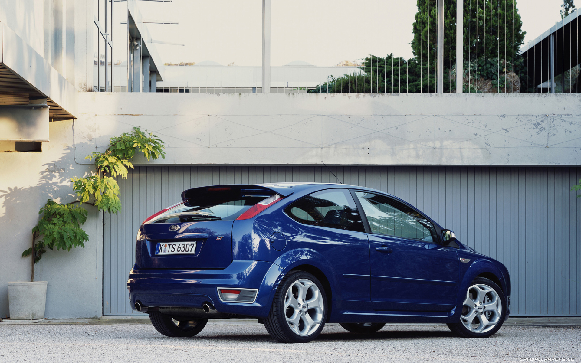 Ford Focus ST blue