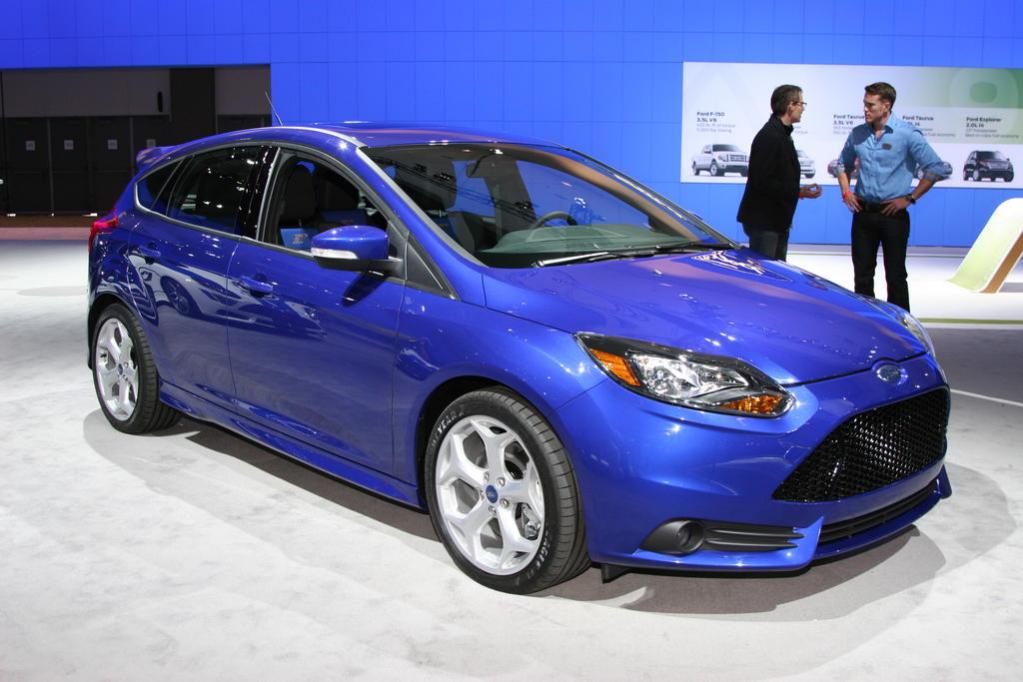 Ford Focus ST blue