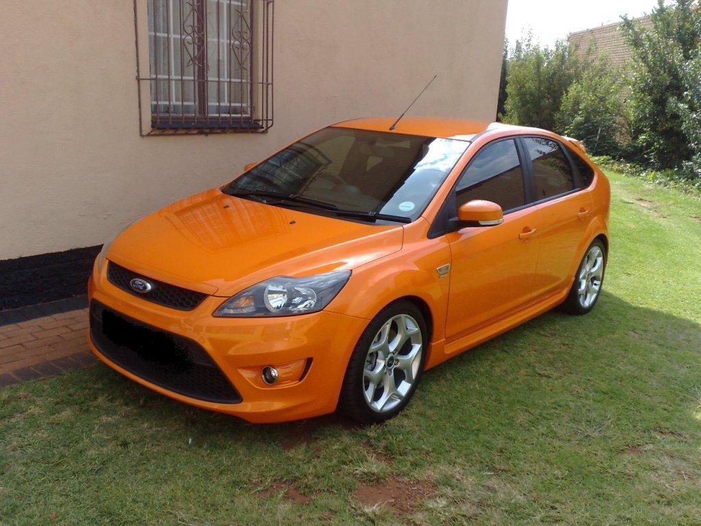 Ford Focus ST orange